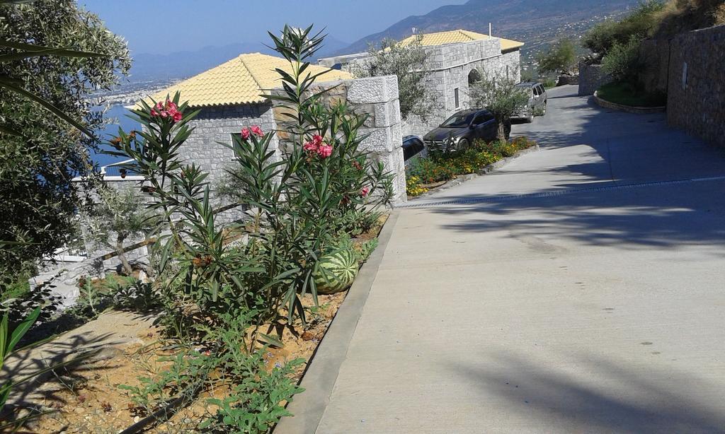 Petra Thea Apartment Kalamata Exterior photo